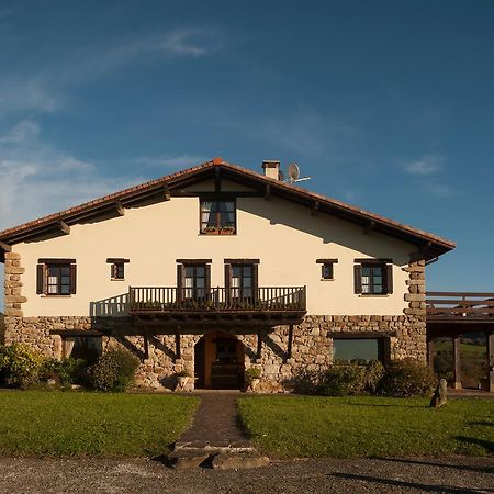 Гостевой дом Casa Peluaga Ойярсун Экстерьер фото