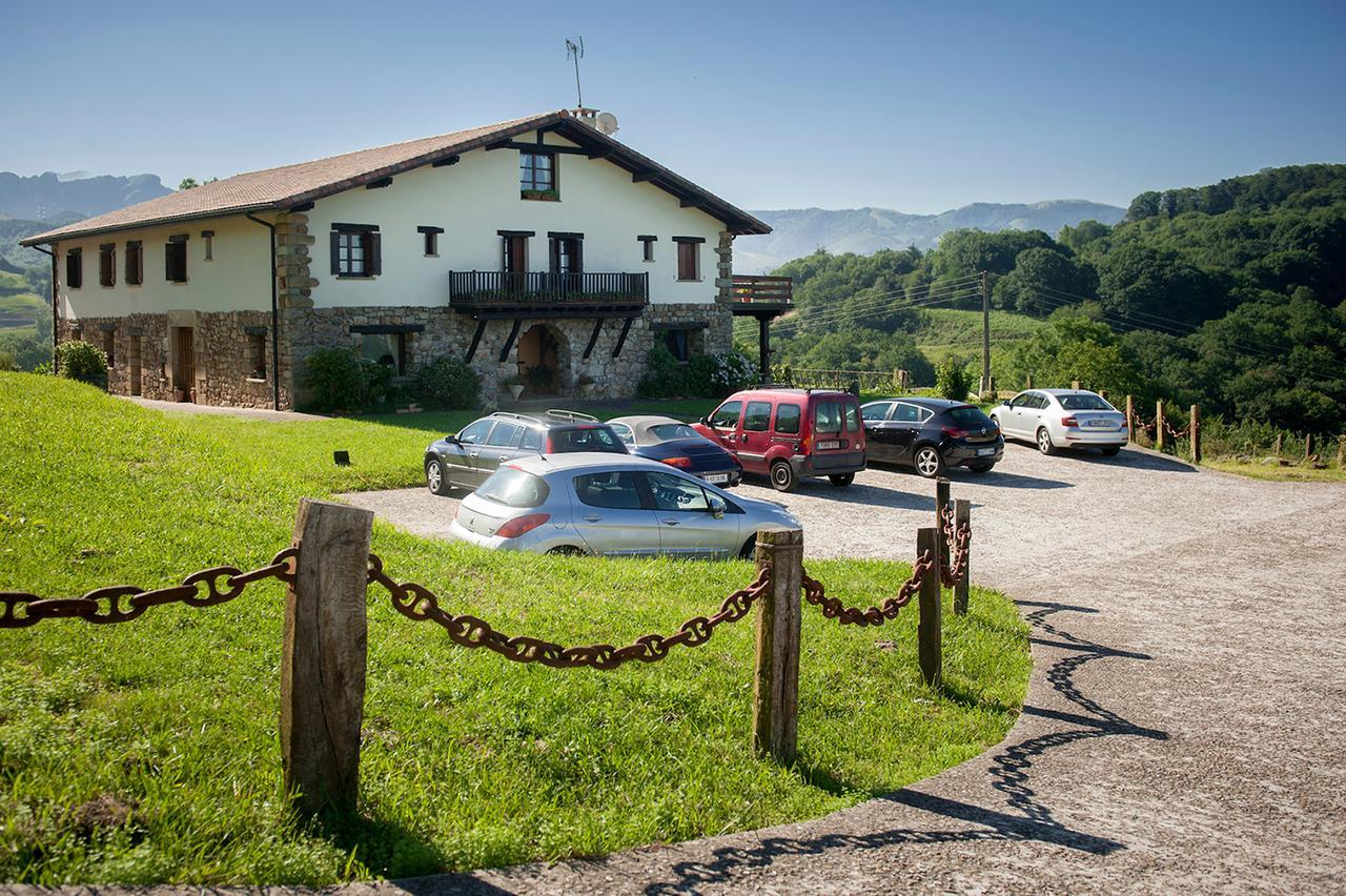 Гостевой дом Casa Peluaga Ойярсун Экстерьер фото